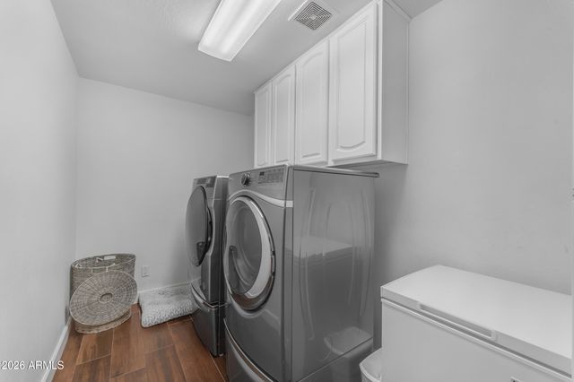 1916 E CLAIRE Drive, Phoenix, AZ 85022