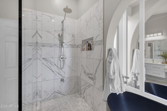 1916 E CLAIRE Drive, Phoenix, AZ 85022