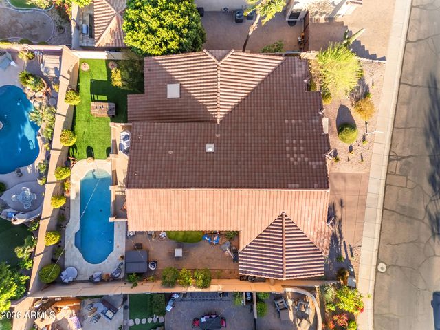 1916 E CLAIRE Drive, Phoenix, AZ 85022