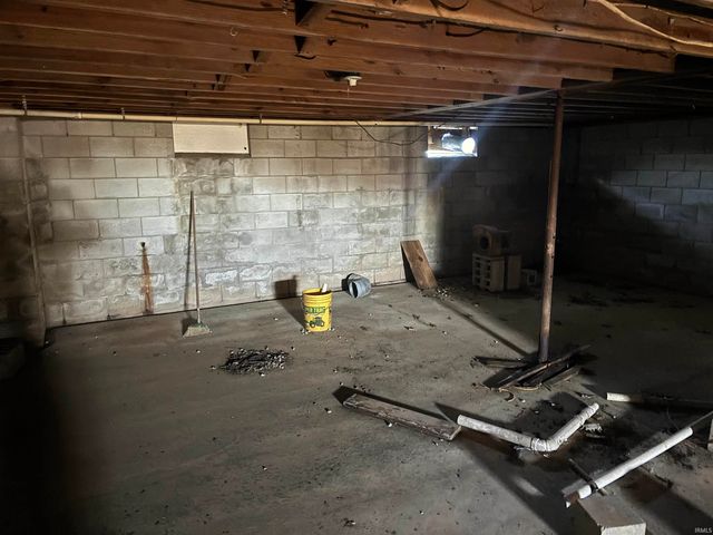 2690 N SR 257, Otwell, IN 47564