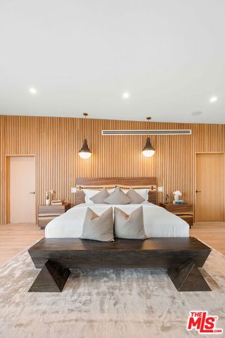 27187 Sea Vista Drive, Malibu, CA 90265