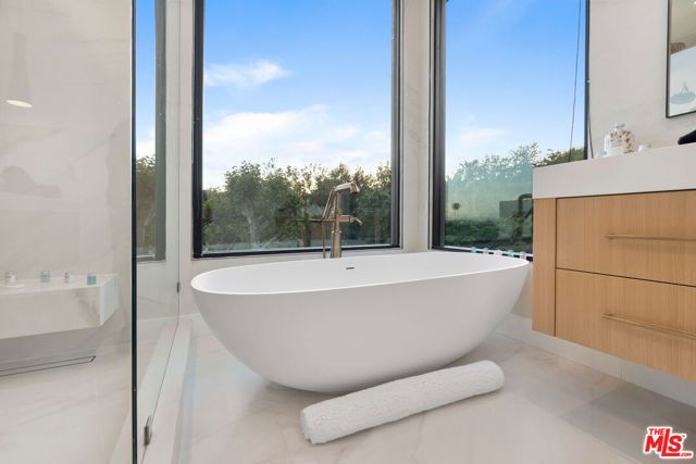 27187 Sea Vista Drive, Malibu, CA 90265