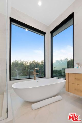 27187 Sea Vista Drive, Malibu, CA 90265