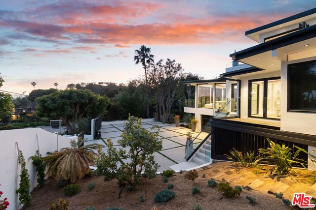 27187 Sea Vista Drive, Malibu, CA 90265