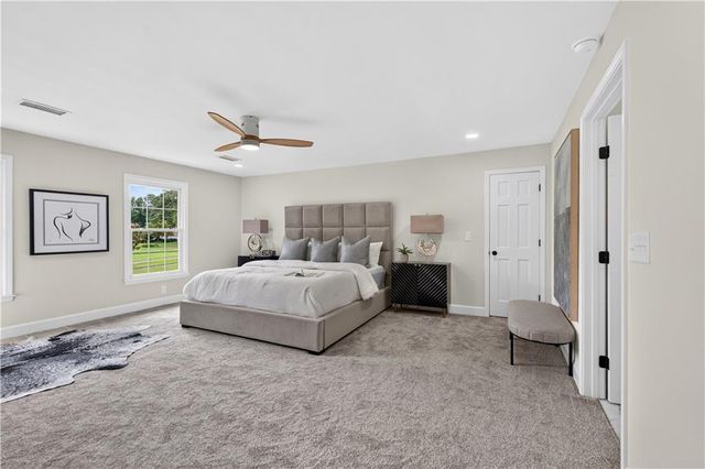 560 Hawthorne Drive, Fayetteville, GA 30214