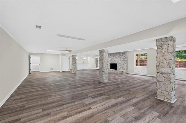560 Hawthorne Drive, Fayetteville, GA 30214