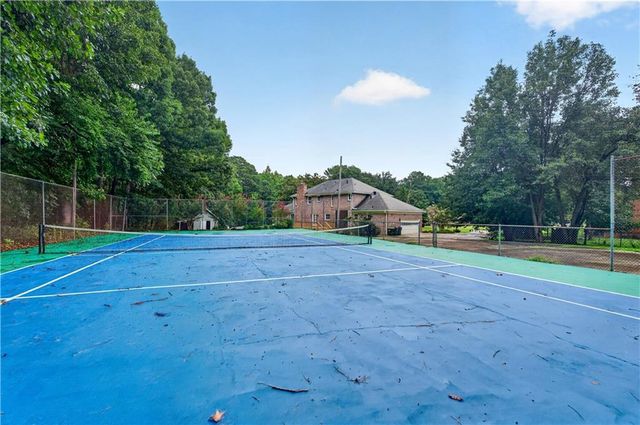 560 Hawthorne Drive, Fayetteville, GA 30214
