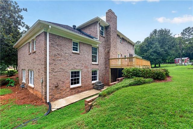 560 Hawthorne Drive, Fayetteville, GA 30214