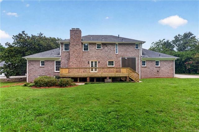 560 Hawthorne Drive, Fayetteville, GA 30214