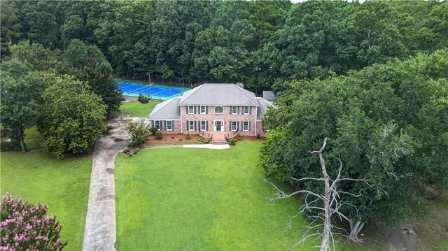 560 Hawthorne Drive, Fayetteville, GA 30214