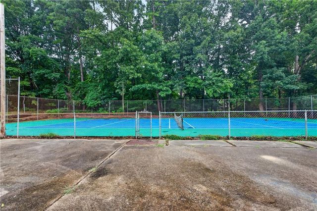 560 Hawthorne Drive, Fayetteville, GA 30214