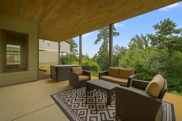 190 Summit View Lane, Ellijay, GA 30540