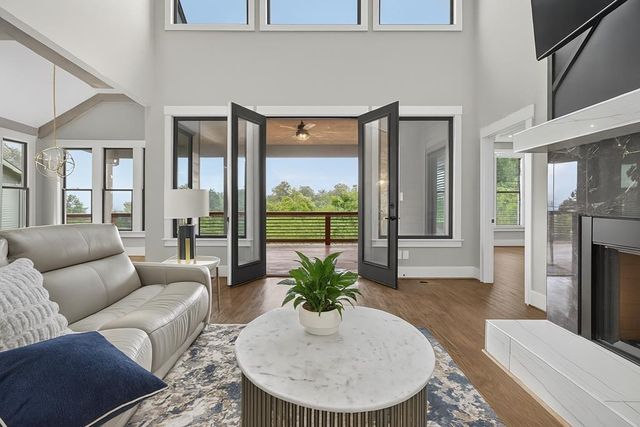 190 Summit View Lane, Ellijay, GA 30540