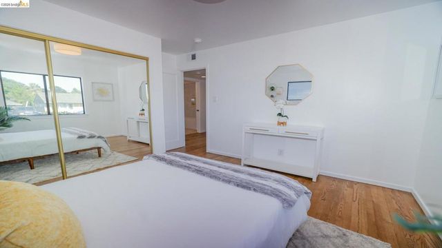914 Pine ST, Vallejo, CA 94590
