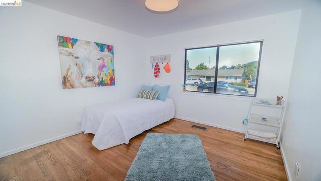 914 Pine ST, Vallejo, CA 94590