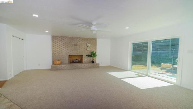 914 Pine ST, Vallejo, CA 94590