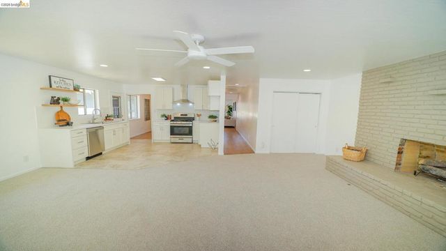 914 Pine ST, Vallejo, CA 94590