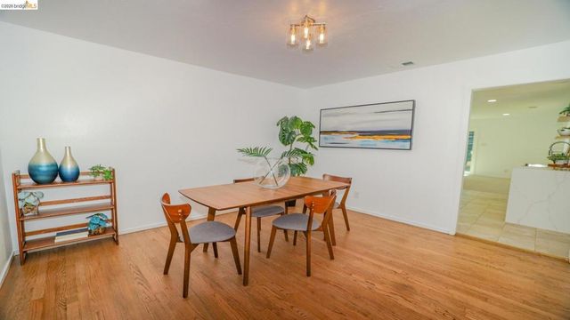 914 Pine ST, Vallejo, CA 94590