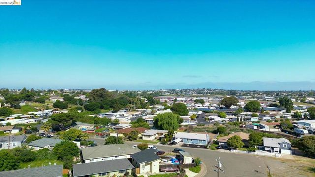 914 Pine ST, Vallejo, CA 94590
