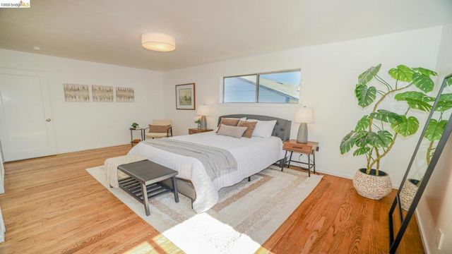 914 Pine ST, Vallejo, CA 94590