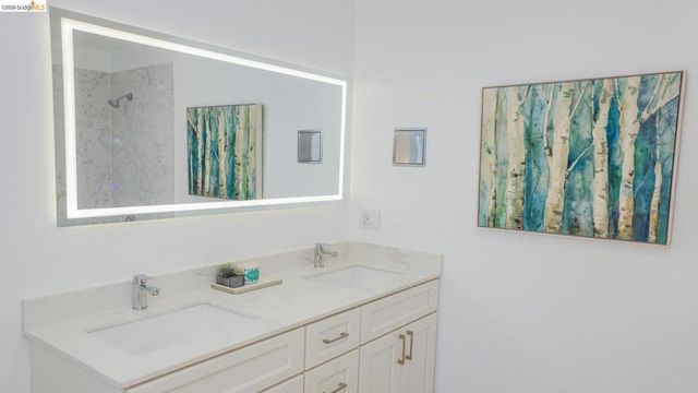 914 Pine ST, Vallejo, CA 94590
