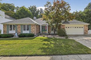 134 Beaujolais Drive, Florissant, MO 63031