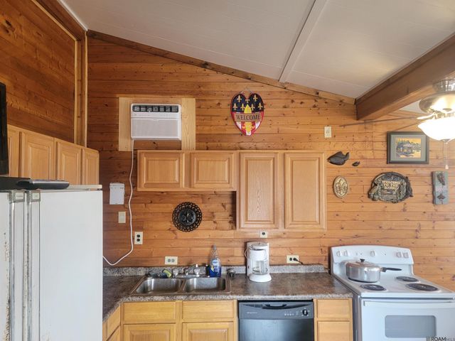 7541 La Hwy 56, Chauvin, LA 70344