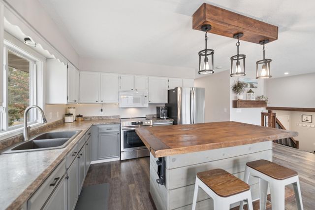 6532 272nd Court, Wyoming, MN 55092