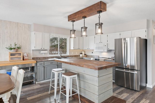 6532 272nd Court, Wyoming, MN 55092