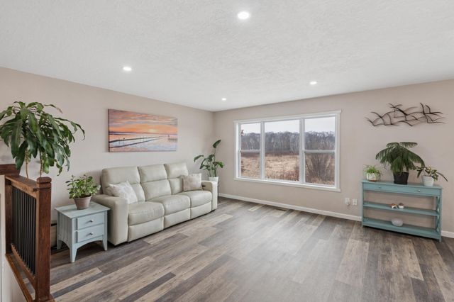 6532 272nd Court, Wyoming, MN 55092