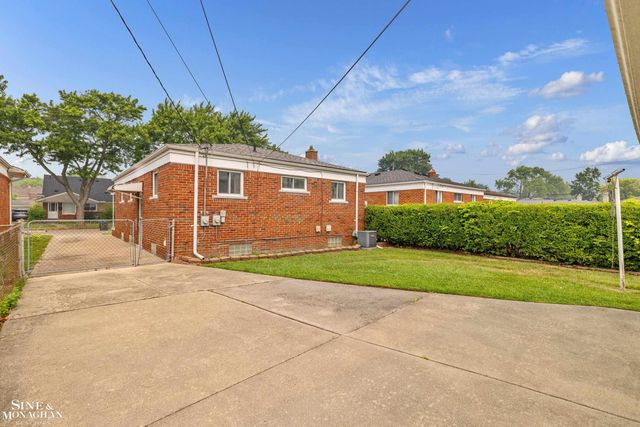 28016 Rockwood Street, Saint Clair Shores, MI 48081