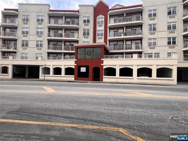 1100 River Road 302, Edgewater, NJ 07020