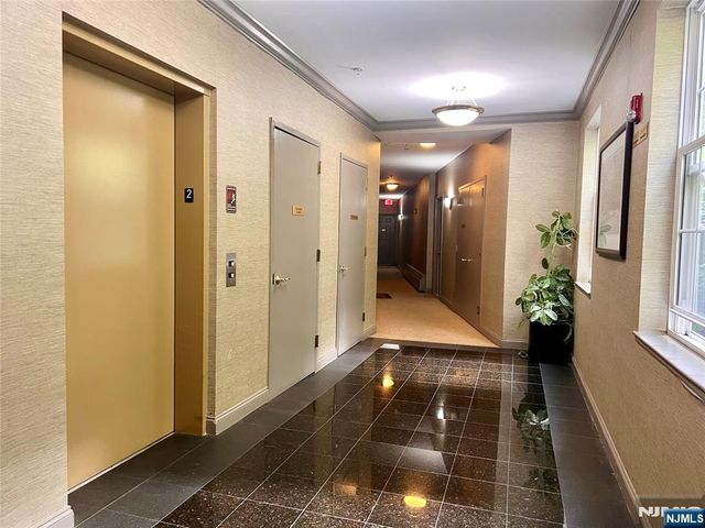 1100 River Road 302, Edgewater, NJ 07020