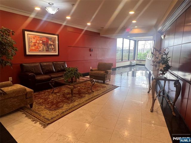 1100 River Road 302, Edgewater, NJ 07020