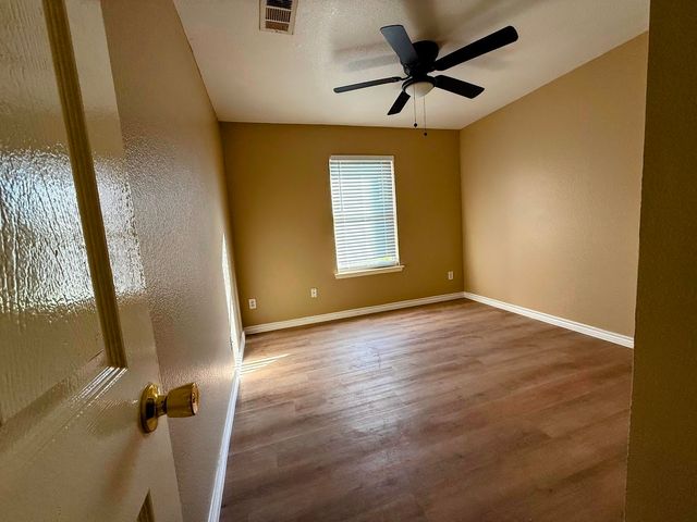 2056 Pecan Creek Drive, Mesquite, TX 75181