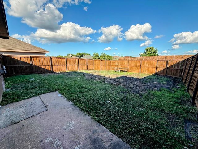 2056 Pecan Creek Drive, Mesquite, TX 75181