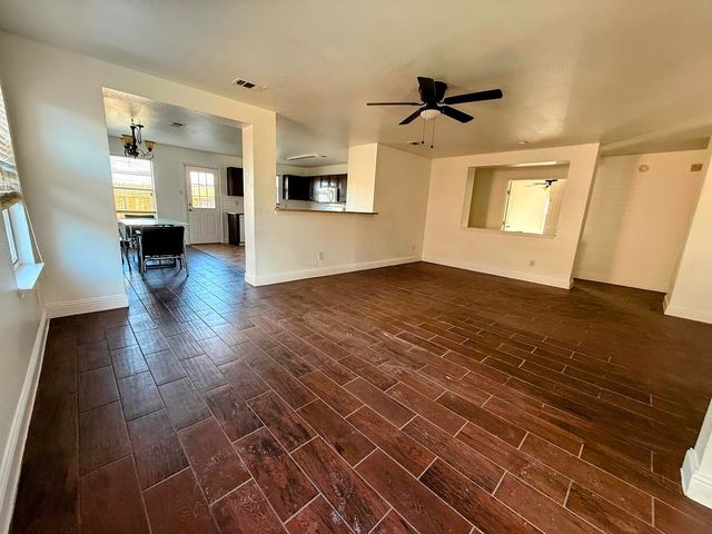 2056 Pecan Creek Drive, Mesquite, TX 75181