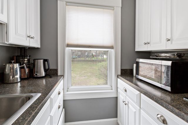 83 Davis Straits, Falmouth, MA 02540