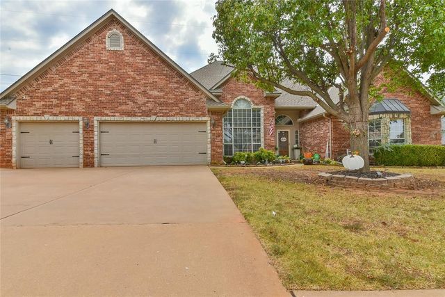 3308 Huntsman Court, Edmond, OK 73003