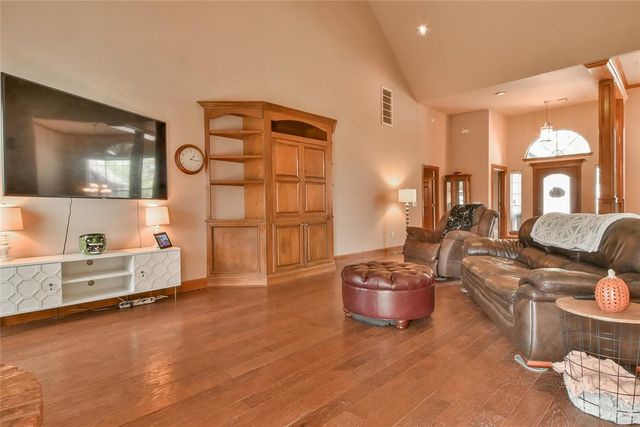 3308 Huntsman Court, Edmond, OK 73003