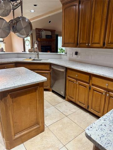 3308 Huntsman Court, Edmond, OK 73003