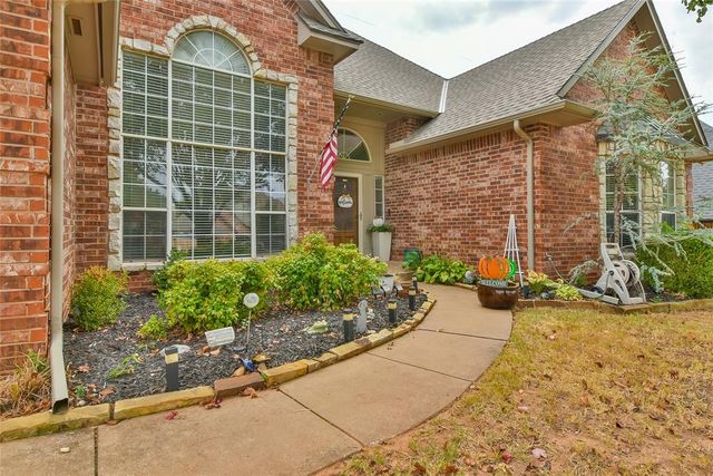 3308 Huntsman Court, Edmond, OK 73003