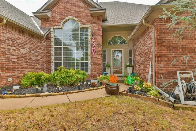 3308 Huntsman Court, Edmond, OK 73003