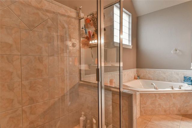 3308 Huntsman Court, Edmond, OK 73003