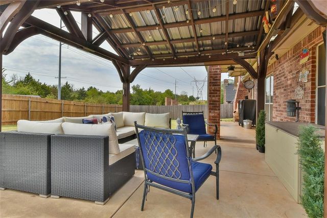 3308 Huntsman Court, Edmond, OK 73003