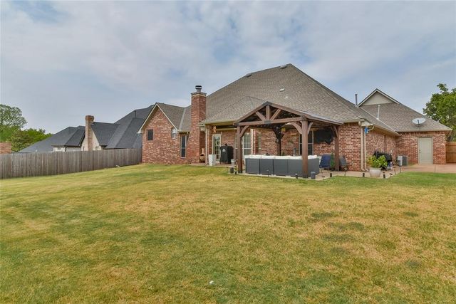 3308 Huntsman Court, Edmond, OK 73003