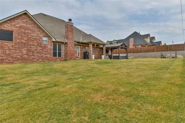 3308 Huntsman Court, Edmond, OK 73003