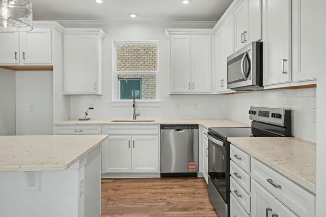 2137 Wallace Way, Hermitage, TN 37076