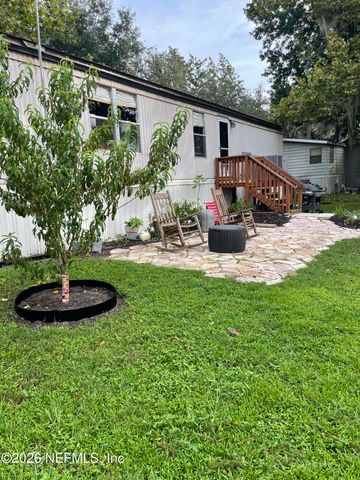 112 VIOLET Circle, Interlachen, FL 32148