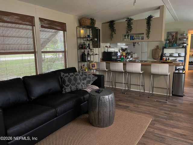 112 VIOLET Circle, Interlachen, FL 32148